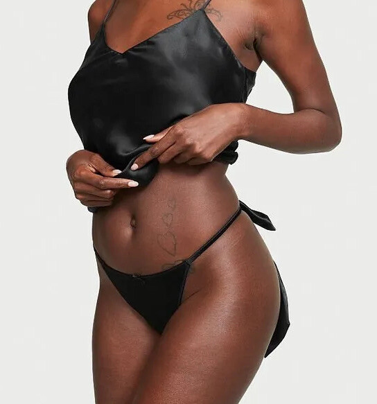 NWT Victoria Secret DREAM ANGELS Satin Bow V-String Panty Large Black Christmas