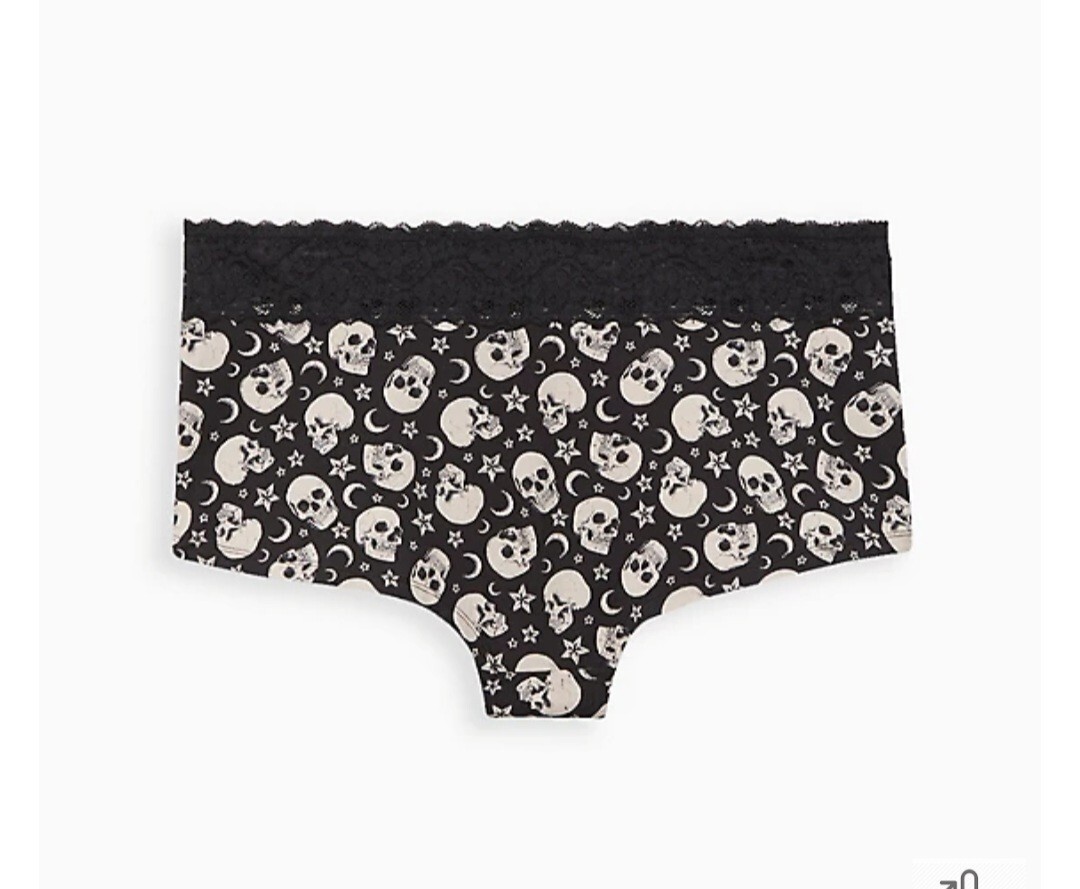TORRID PANTY Size 2 BLACK SKULLS Mid Rise Cotton BOYSHORTS Lace Trim NWT 18/20