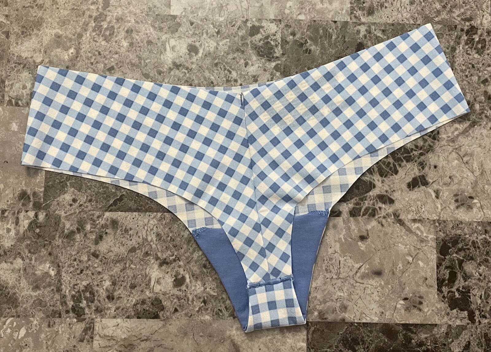 NWOT VICTORIA’S SECRET PINK BLUE WHITE GINGHAM PLAID LOGO NO SHOW THONG PANTIES