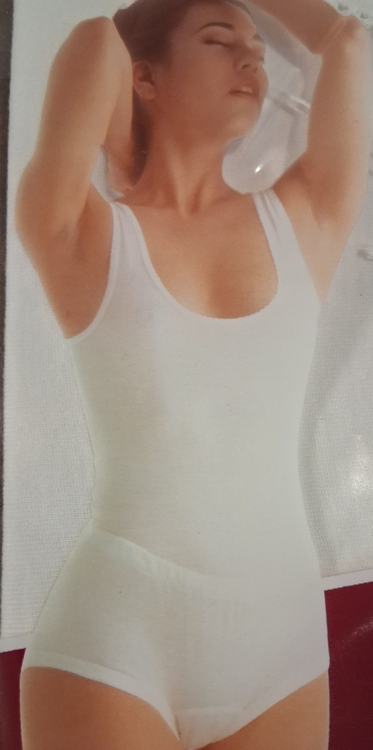 Unbranded White Tank or Undershirt Scoop Neck Lace Trim Misses Size L NIB