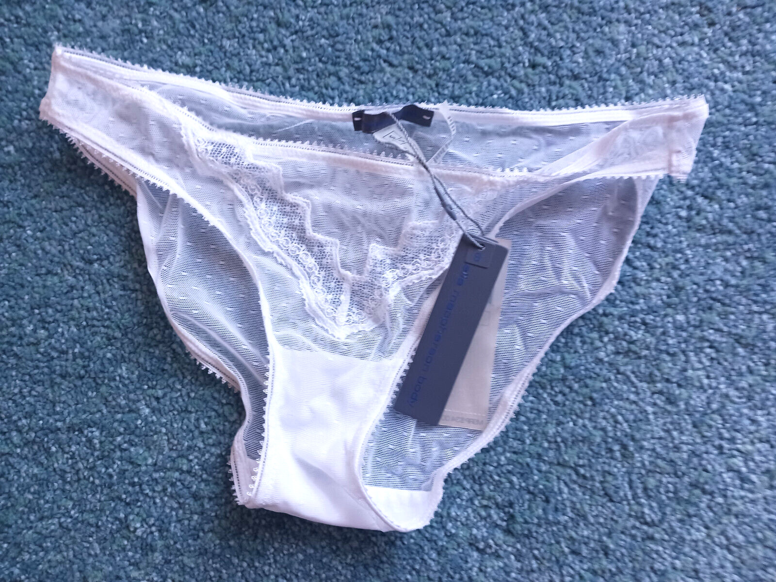 NWT Elle Macpherson Body White Lace Bikini Briefs, Small