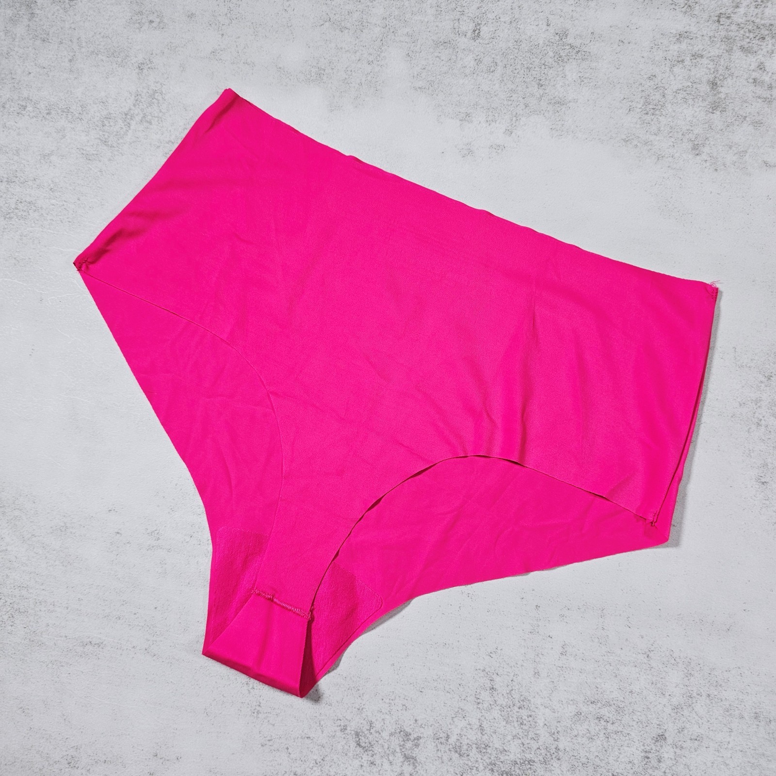 Victoria’s Secret No-Show Heart Cut-Out High-Leg Thong Panty, Pop Pink, Size M