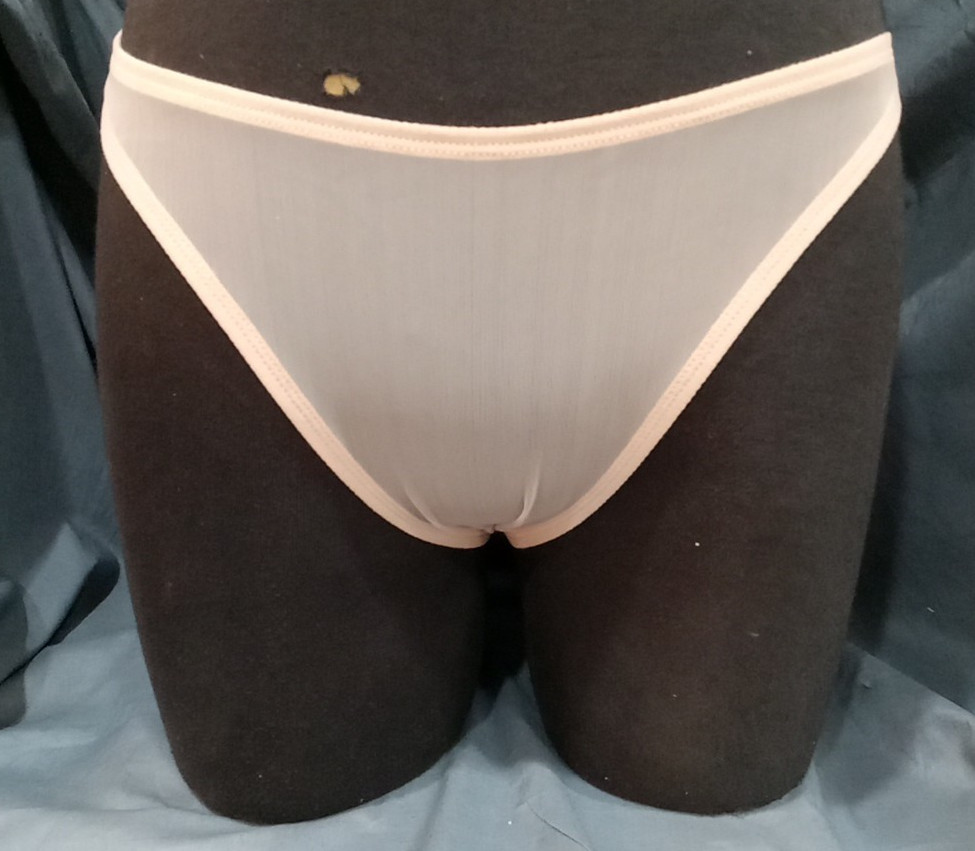 Eres Promesse Stretch-Tulle Thong Size FR:40 US:8-New With Tags.