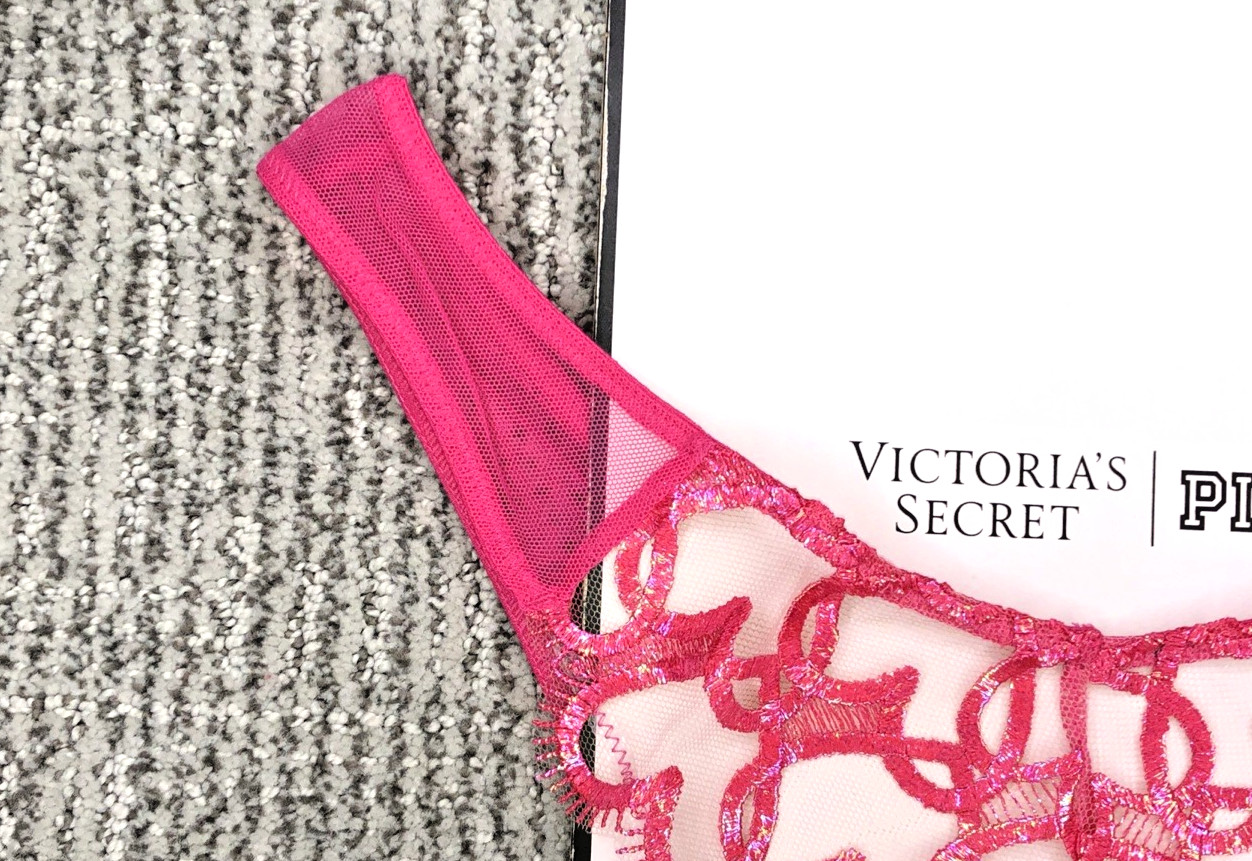 Victoria’s Secret NWT Medium Pink Open Back Brazilian Cheeky Panty Hearts Mesh