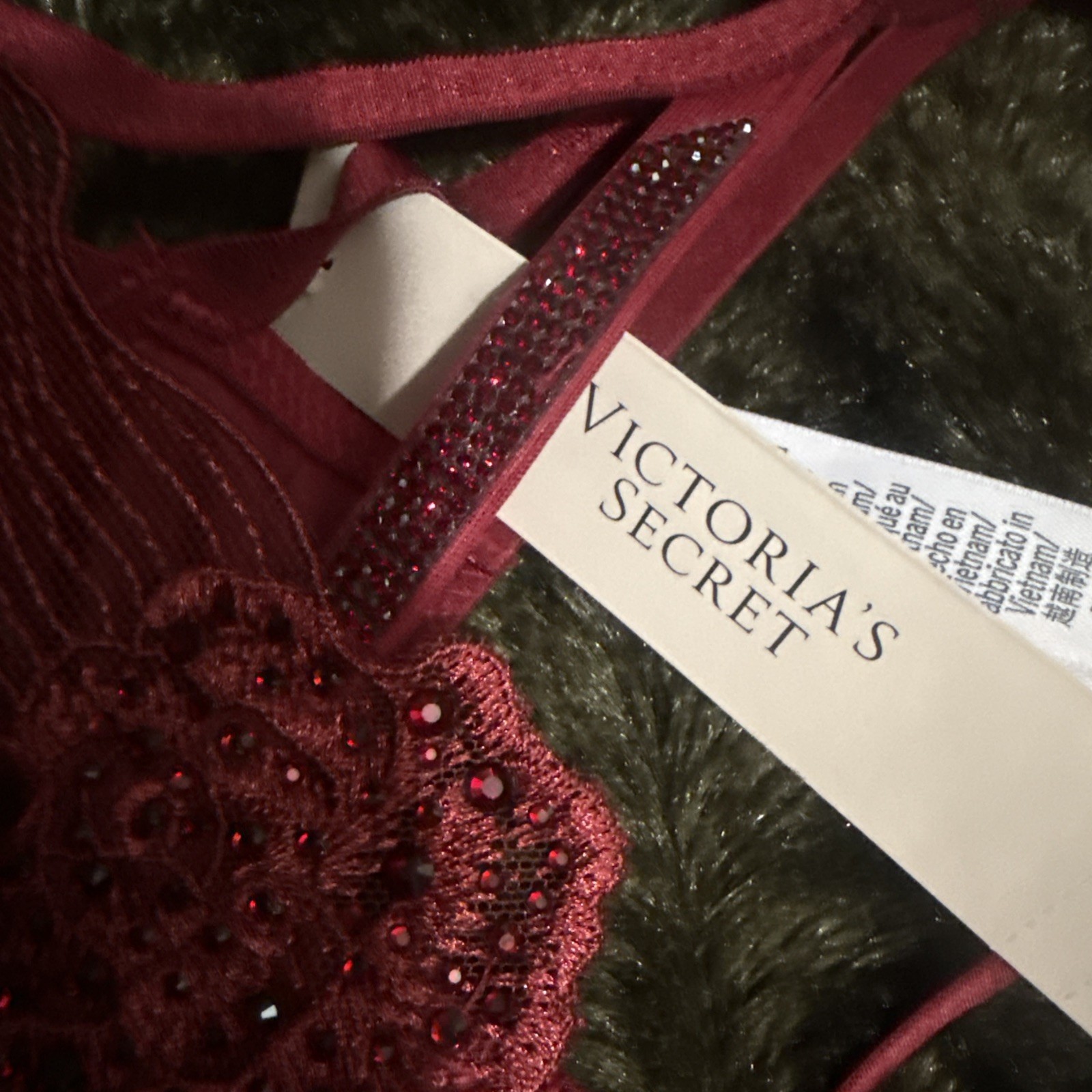 victoria secret Very Sexy Scarlet Rose Shine Thong Panty In Medium NWT
