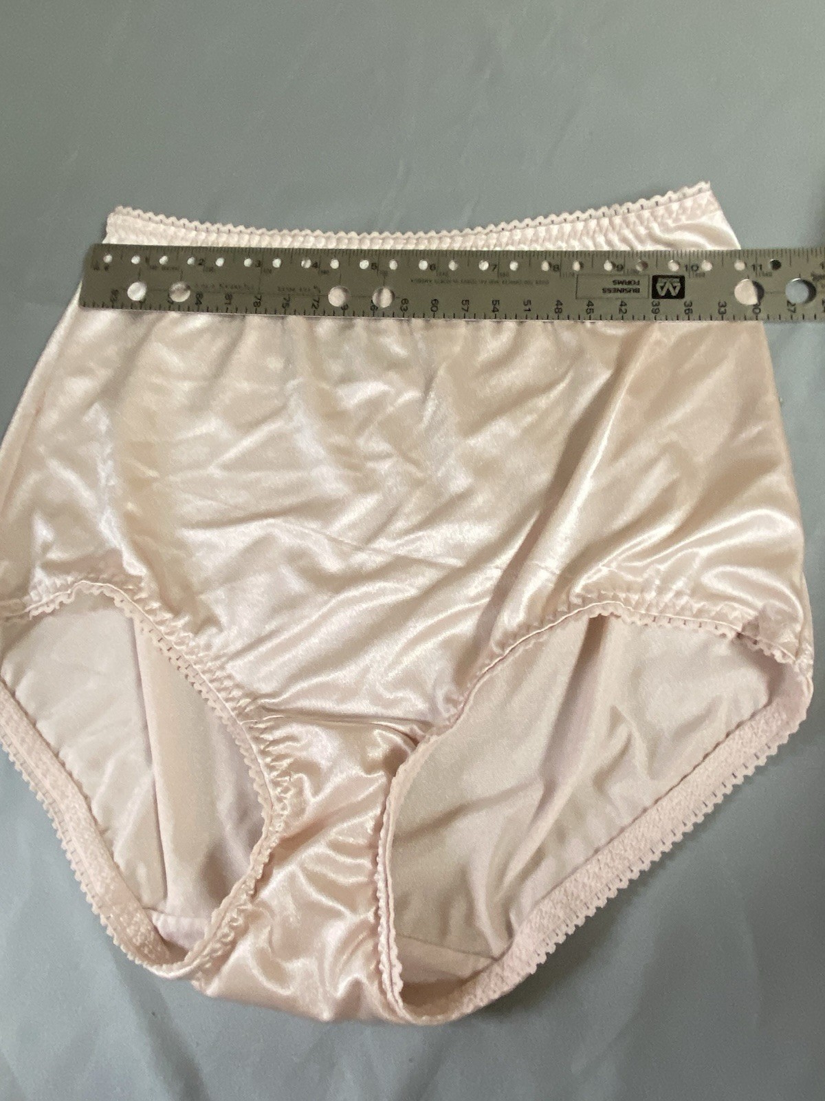 Vanity Fair Undershapers Light Control Satin Nylon Brief Panties Size M