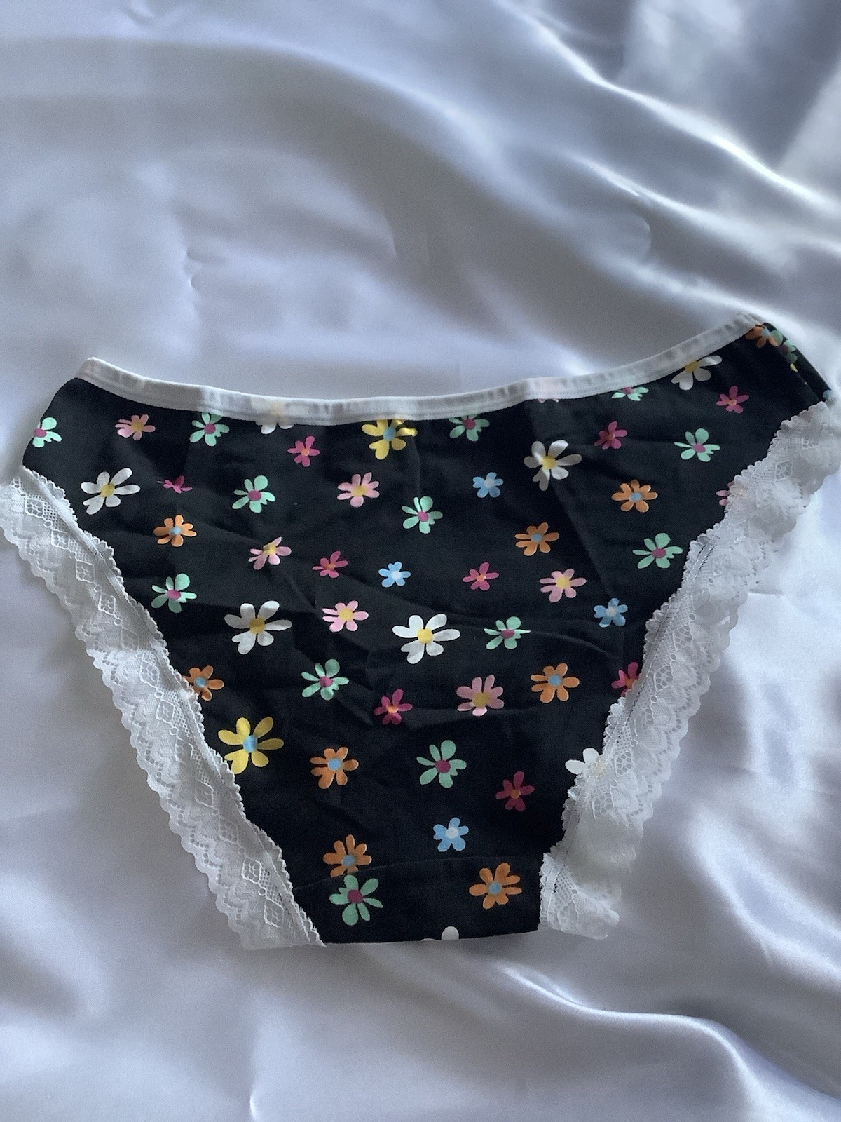 Women’s Teens Brief White Lace Trim Black Floral Mid-Rise Panties Medium