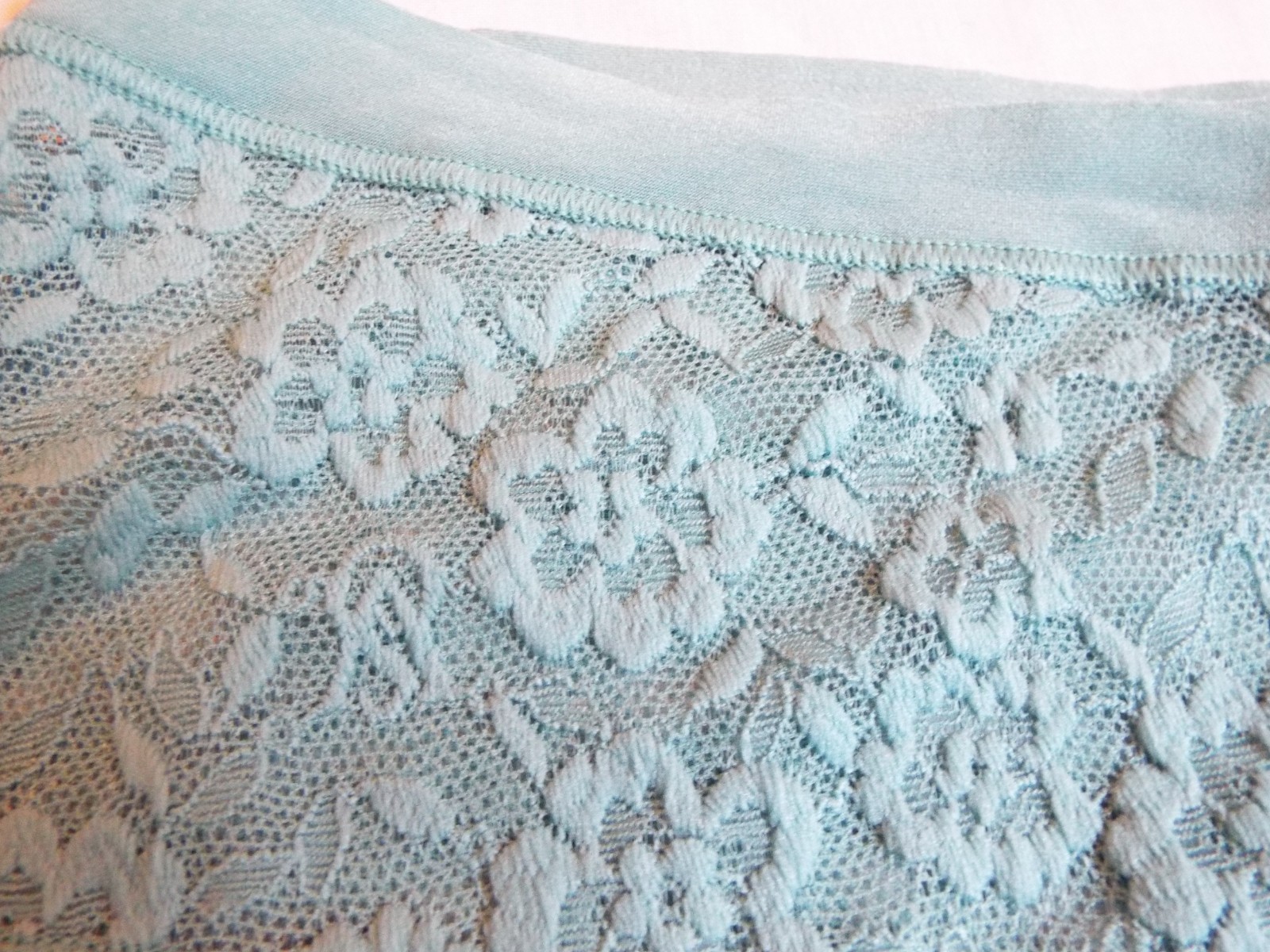 NWT Victoria’s Secret No-Show Cheeky Panty lace M Dusty Turquoise