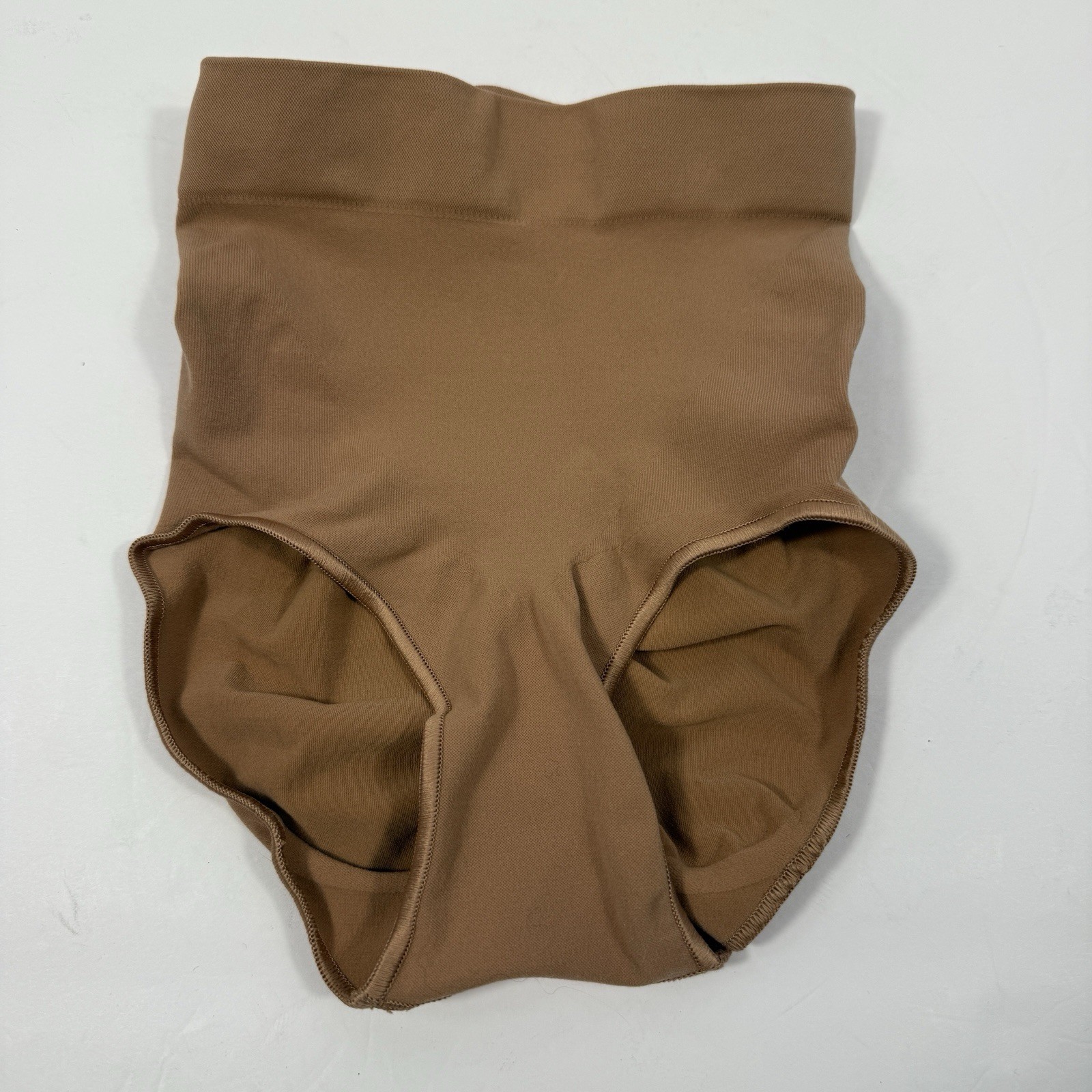 SKIMS Seamless Sculpt Mid Waist Brief Nude Women XXS/XS Underwear Shapewear NWOT