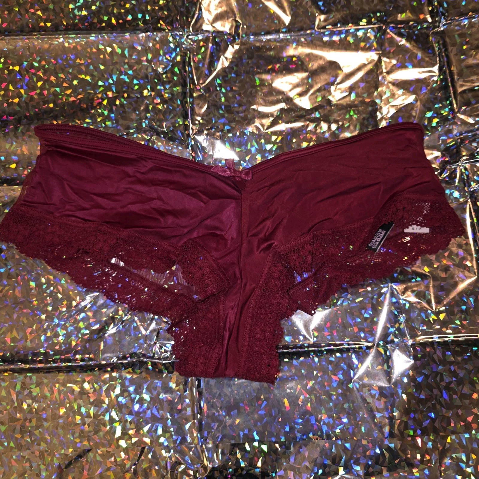 Victoria’s Secret Very Sexy Lace Keyhole Burgundy Cheeky Panty Size Small NWT