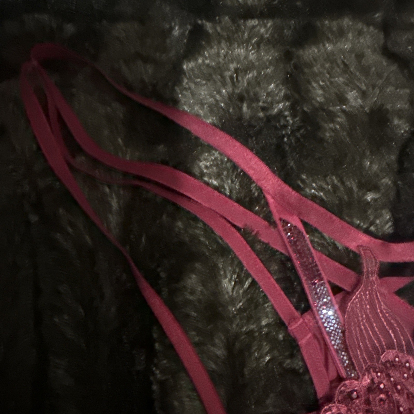 victoria secret Very Sexy Scarlet Rose Shine Thong Panty In Medium NWT