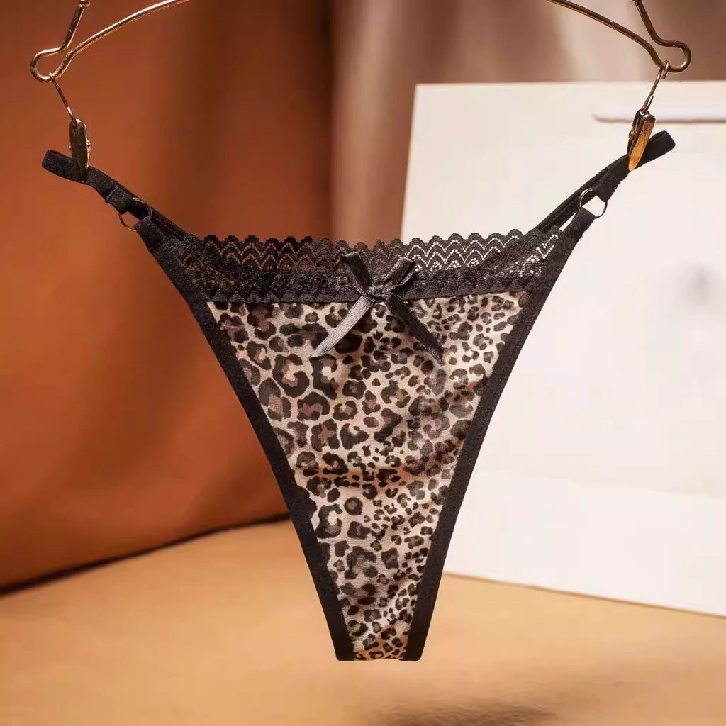 Plus Size Sexy Seamless Ice Silk Panties Leopard Thong Low-waisted Underwear