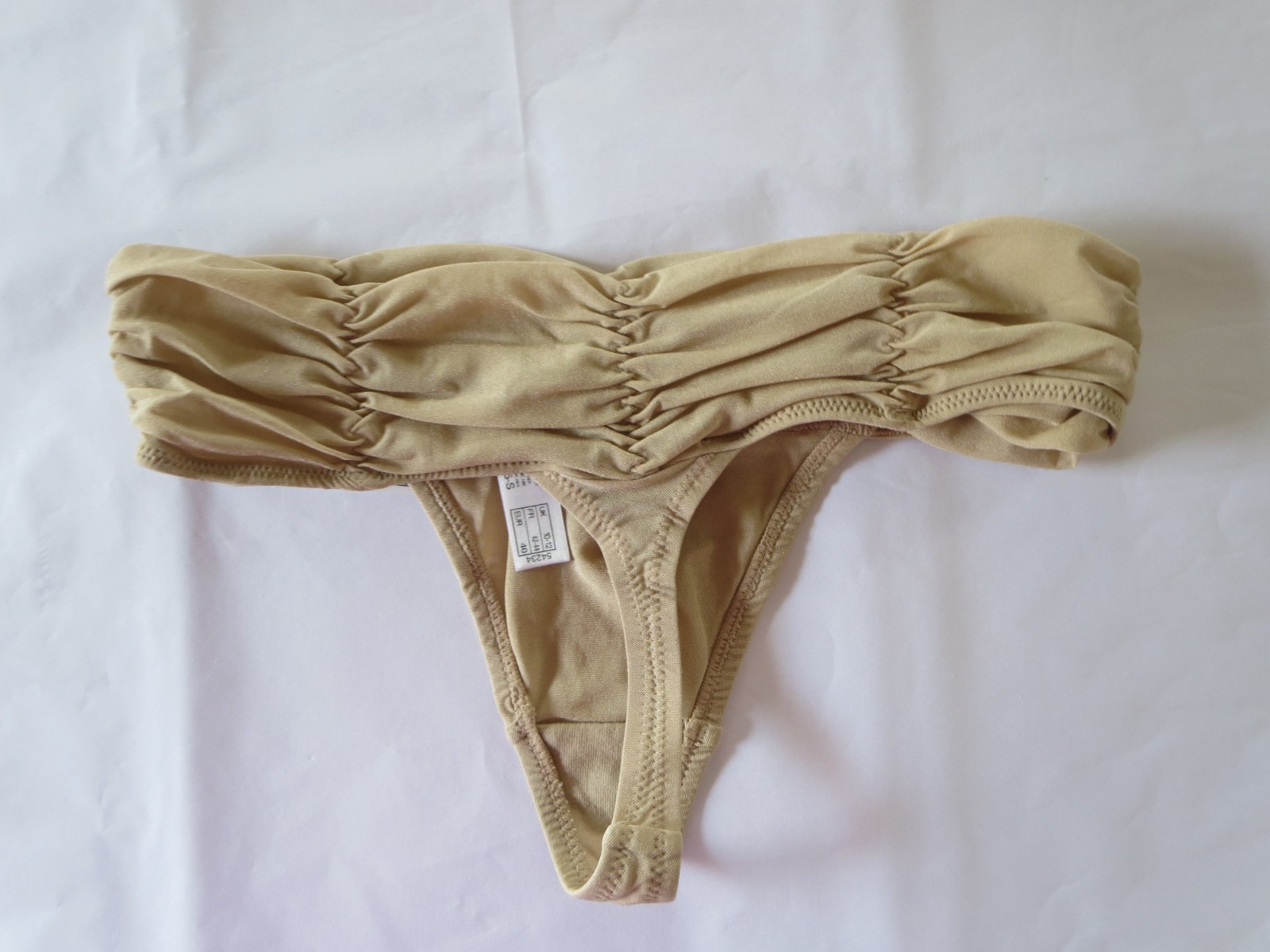WACOAL LUXE THONG WOMEN’S PANTY, #54234, SMALL, BEIGE, NWT $45