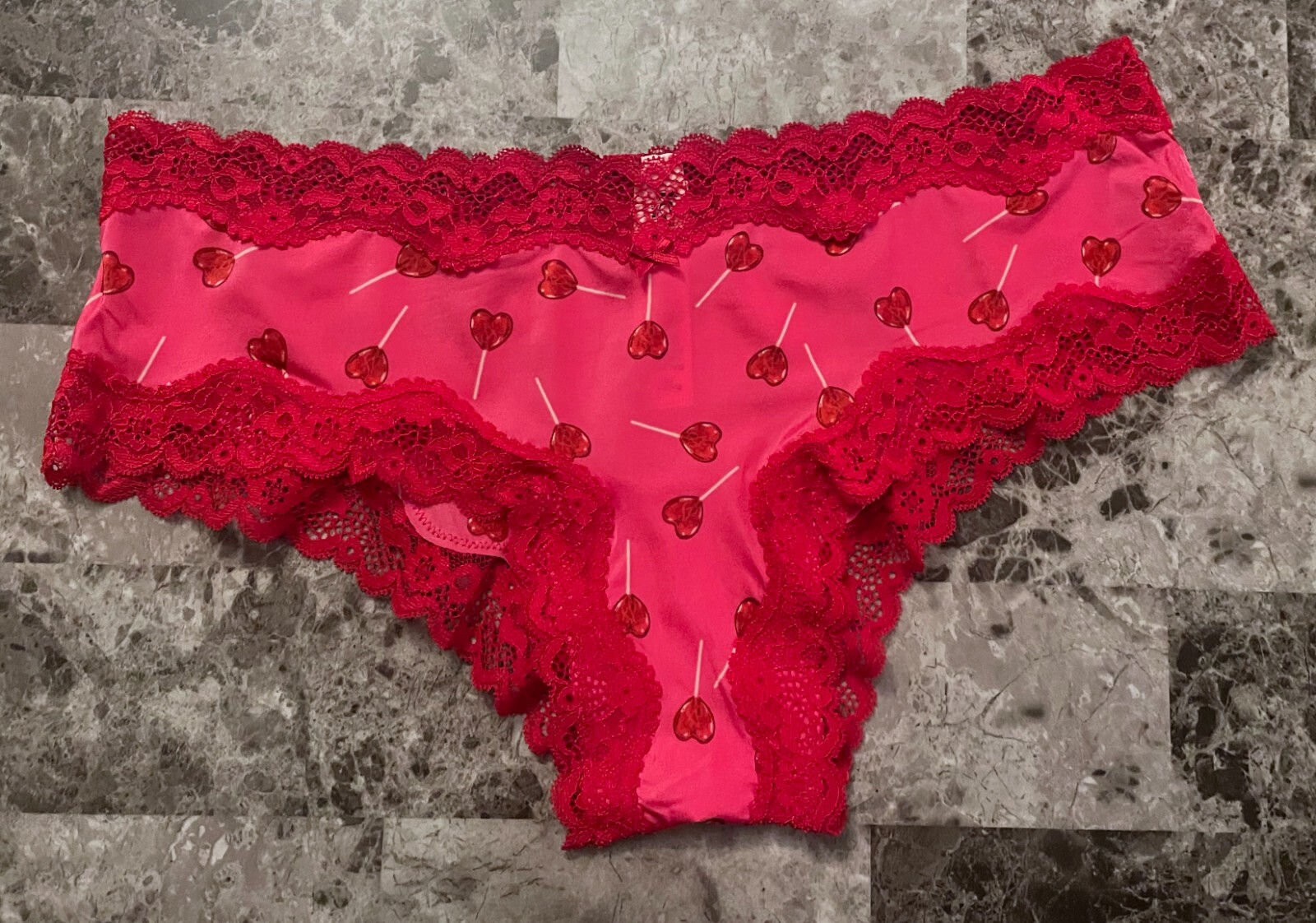 NWT VICTORIA’S SECRET TEASE PINK RED HEART SUCKER SMOOTH LACE BOW CHEEKY PANTIES