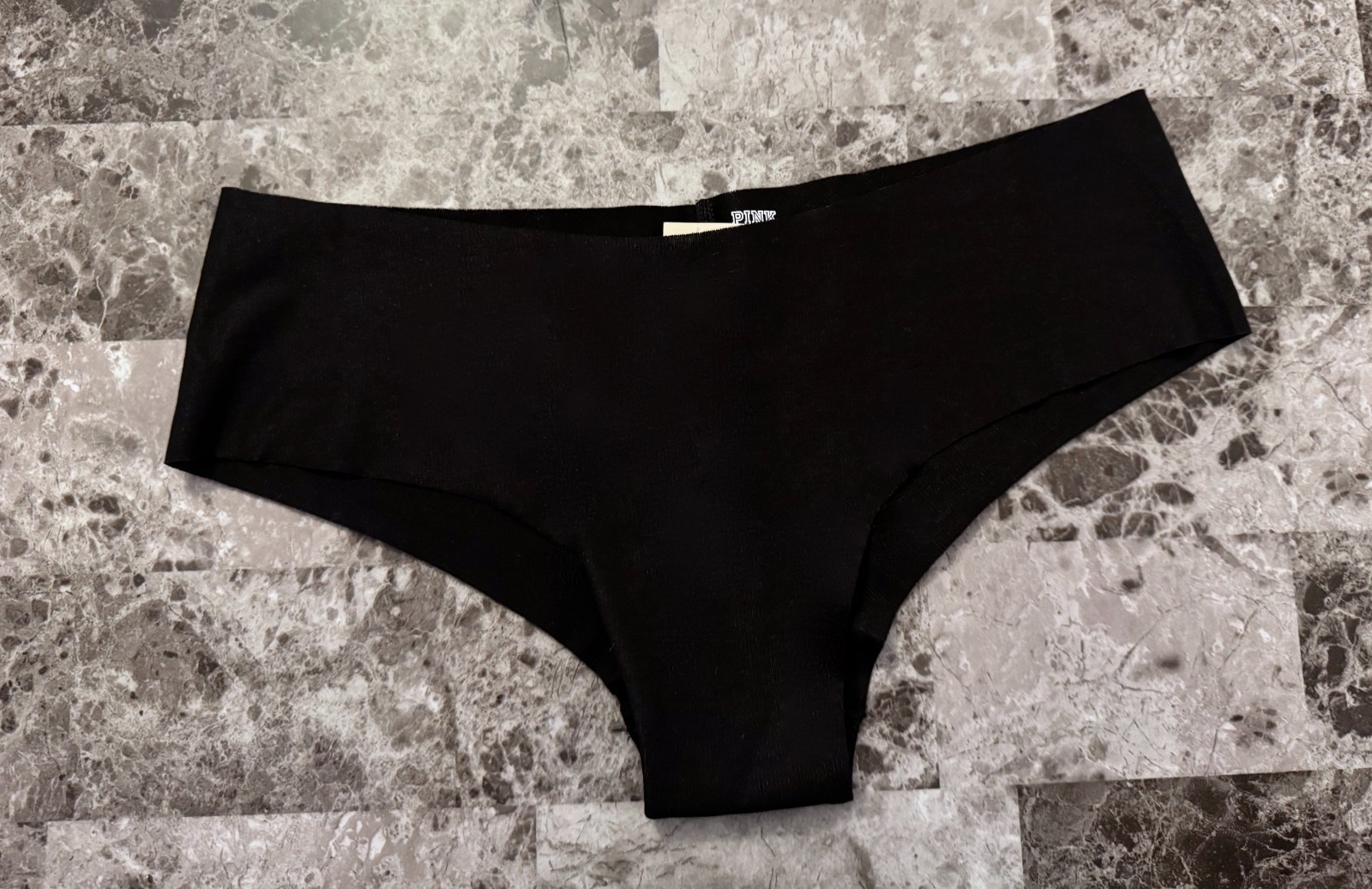 NWT VICTORIA’S SECRET PINK M BLACK COTTON ELASTANE BLEND NO SHOW CHEEKY PANTIES