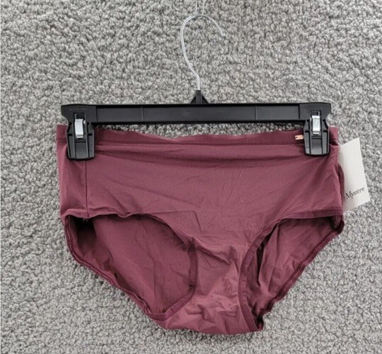 Set Of Four LE MYSTERE DARK CHERRY S/M