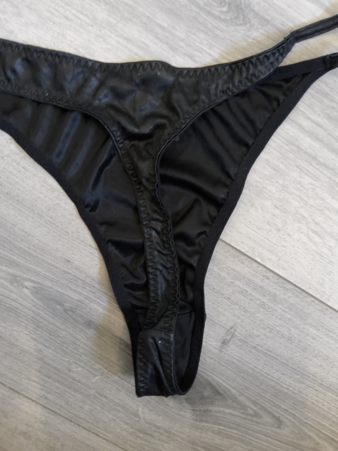 BNWOT Vintage Ann Summers Black Wet Look Asymmetric Thong Size 14-16
