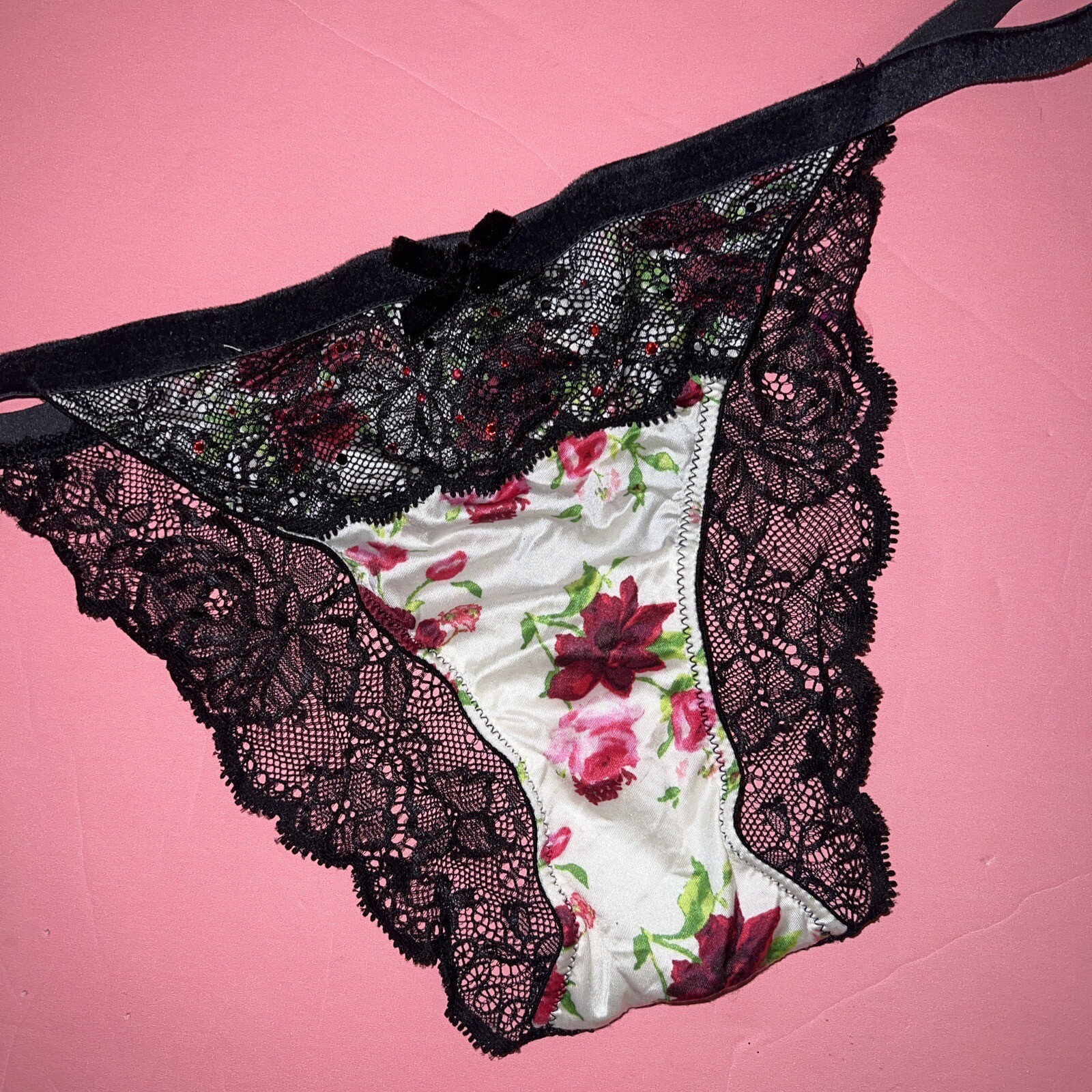 Victoria’s Secret M Panty Black White Red Floral lace velour Velvet VERY SEXY