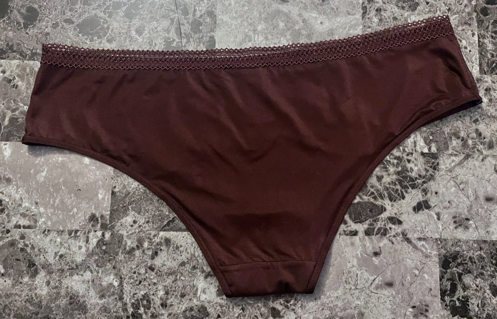 NWT BODY BY VICTORIA’S SECRET L SMOOTH BURGANDY LACE MESH RARE HIPHUGGER PANTIES