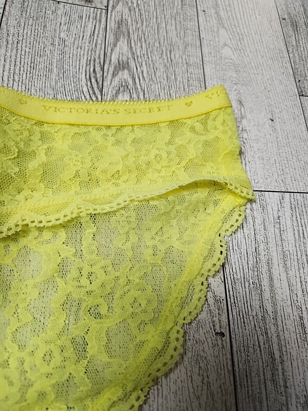 NWT Victoria Secret 2 Pair Panties Size Large – Low Rise Hiphugger/Bikini