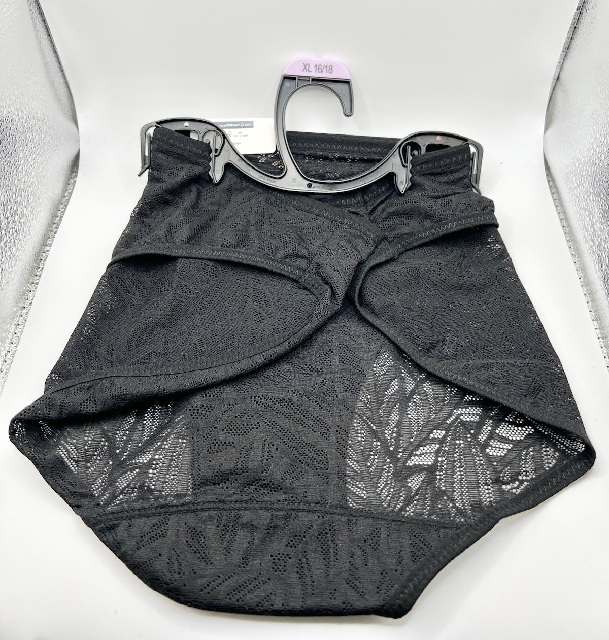 NEW Secret Treasures Black Leaf Lace Bikini Panties Women’s Size XL (16-18) NWT