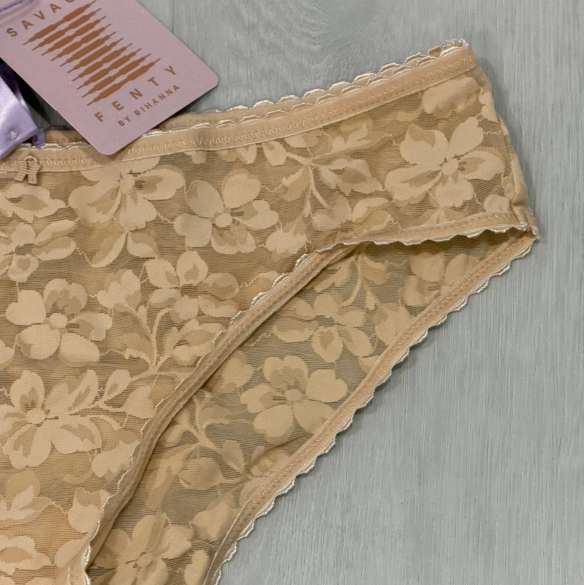 Women’s SAVAGE X FENTY LAVISH LACE BRAZILIAN PANTY – Sweet Latte Nude – Sz S 4-6