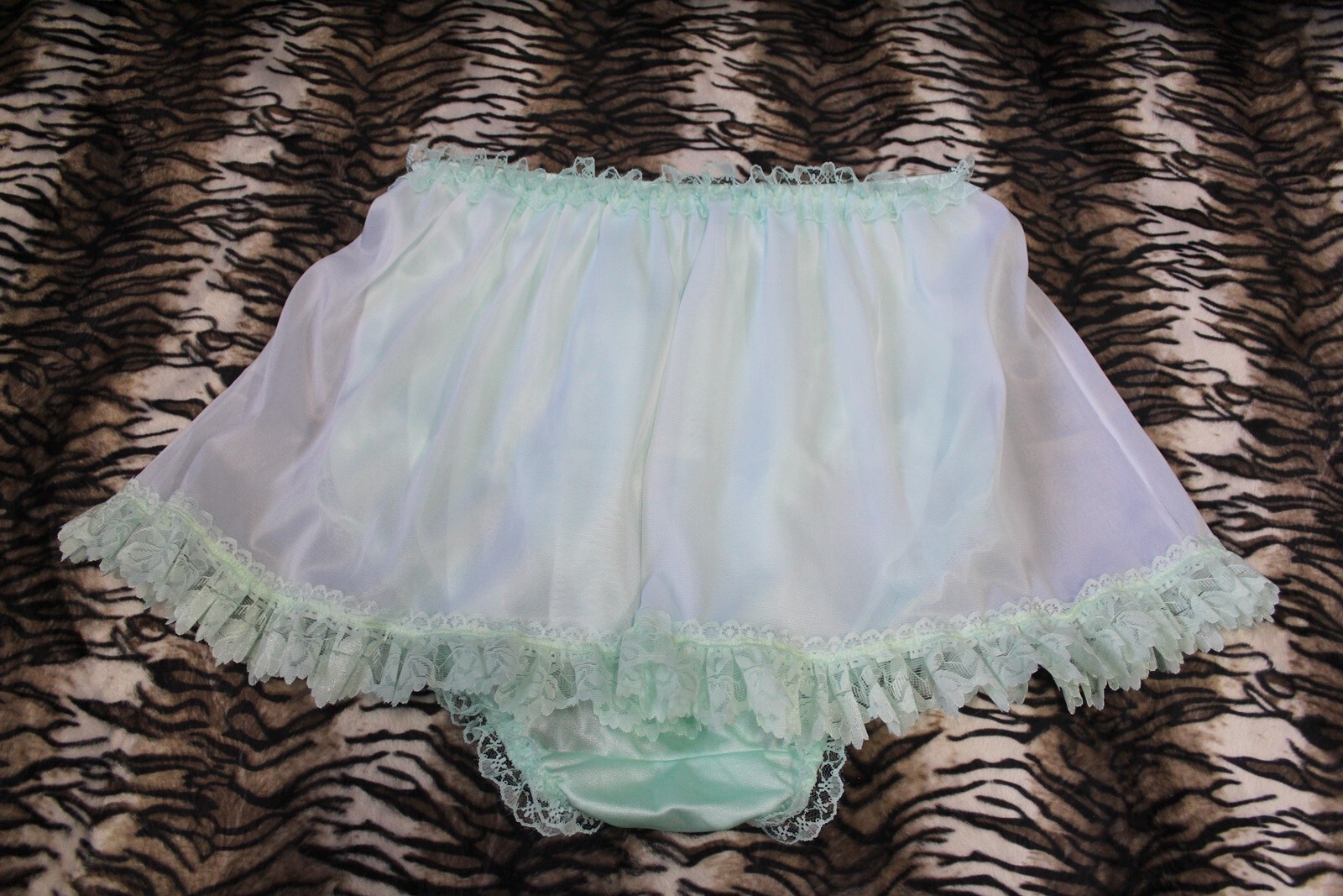 #A52 2XL/ElasticW.26-44″ 2in1 Nylon Green Briefs Panties+White Half Slip 13″