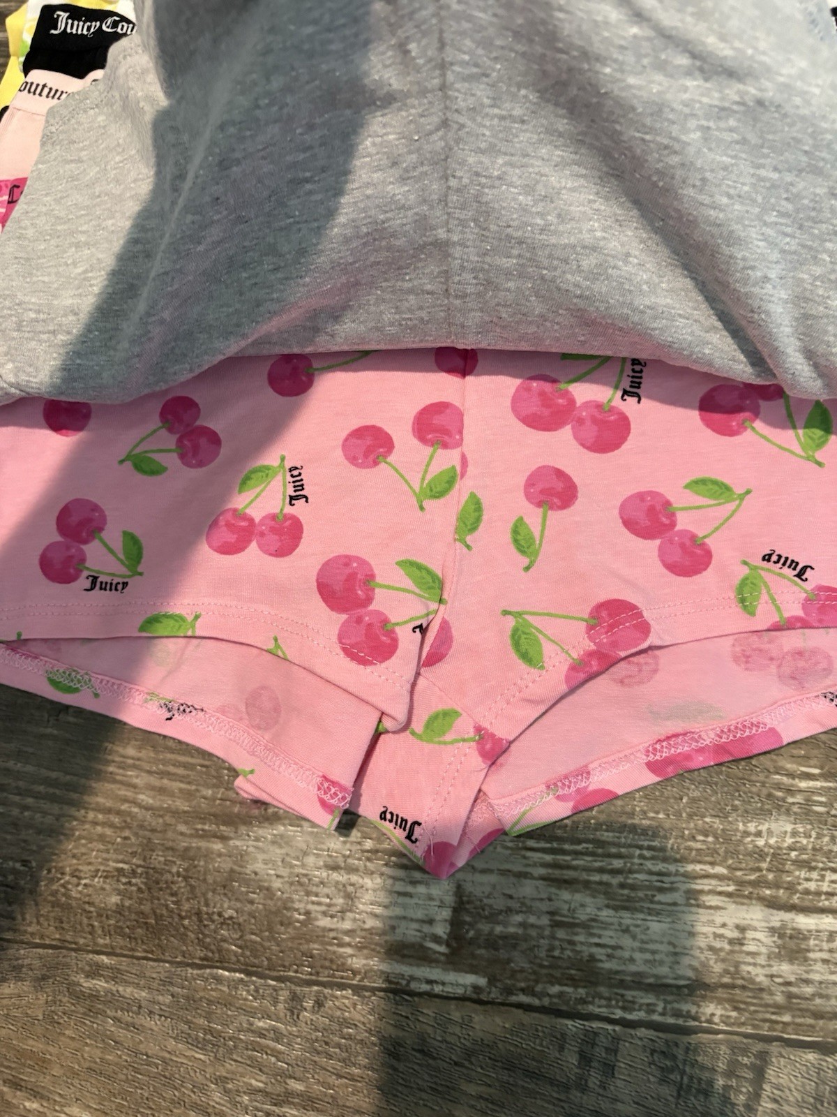 Juicy Couture Boyshort Fruit Print 7 Pack Panties Women’s Size Medium NWT