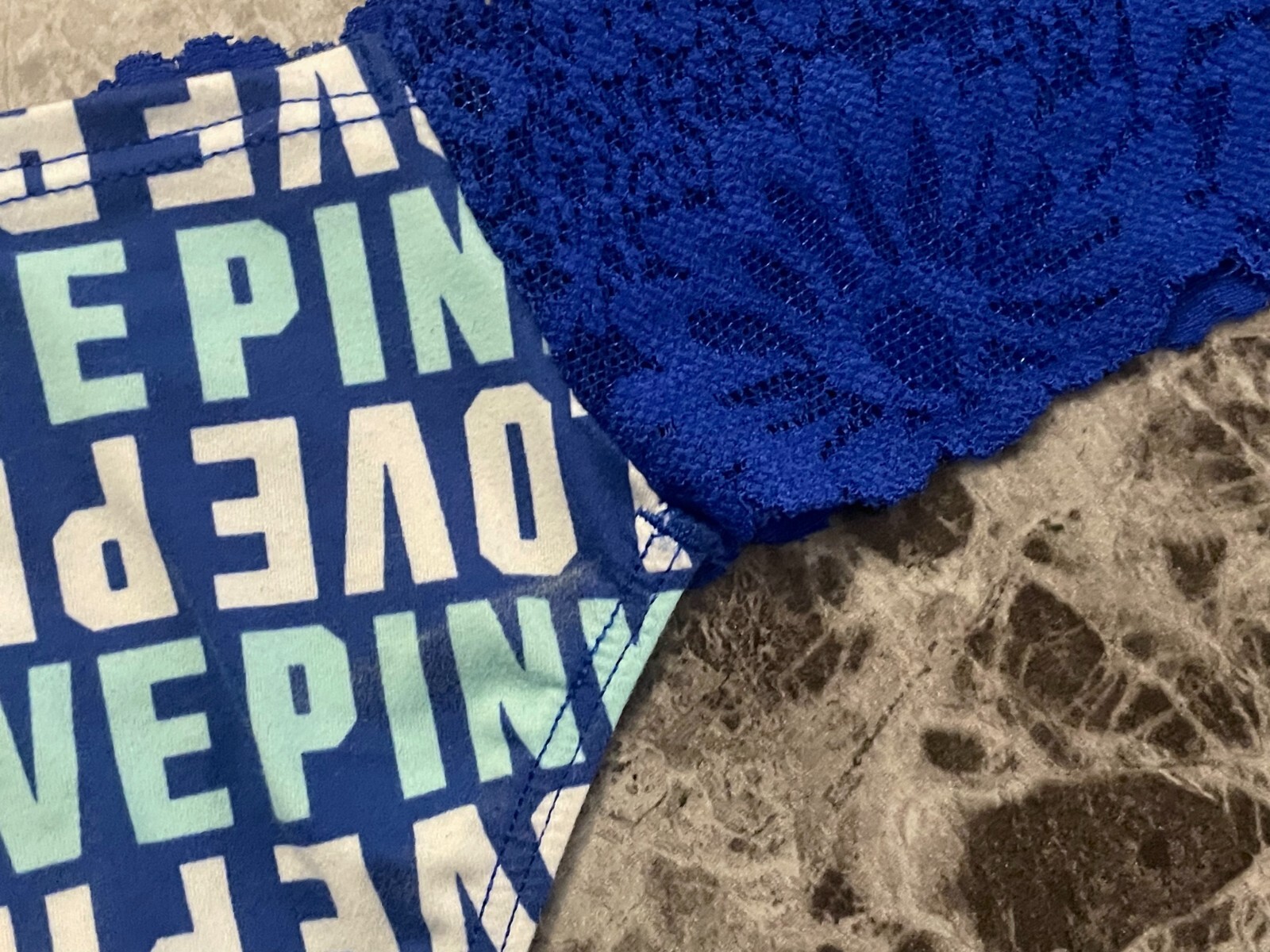 NWT VICTORIA’S SECRET PINK L SOFT BLUE AQUA LOGO FLORAL LACE RARE THONG PANTIES