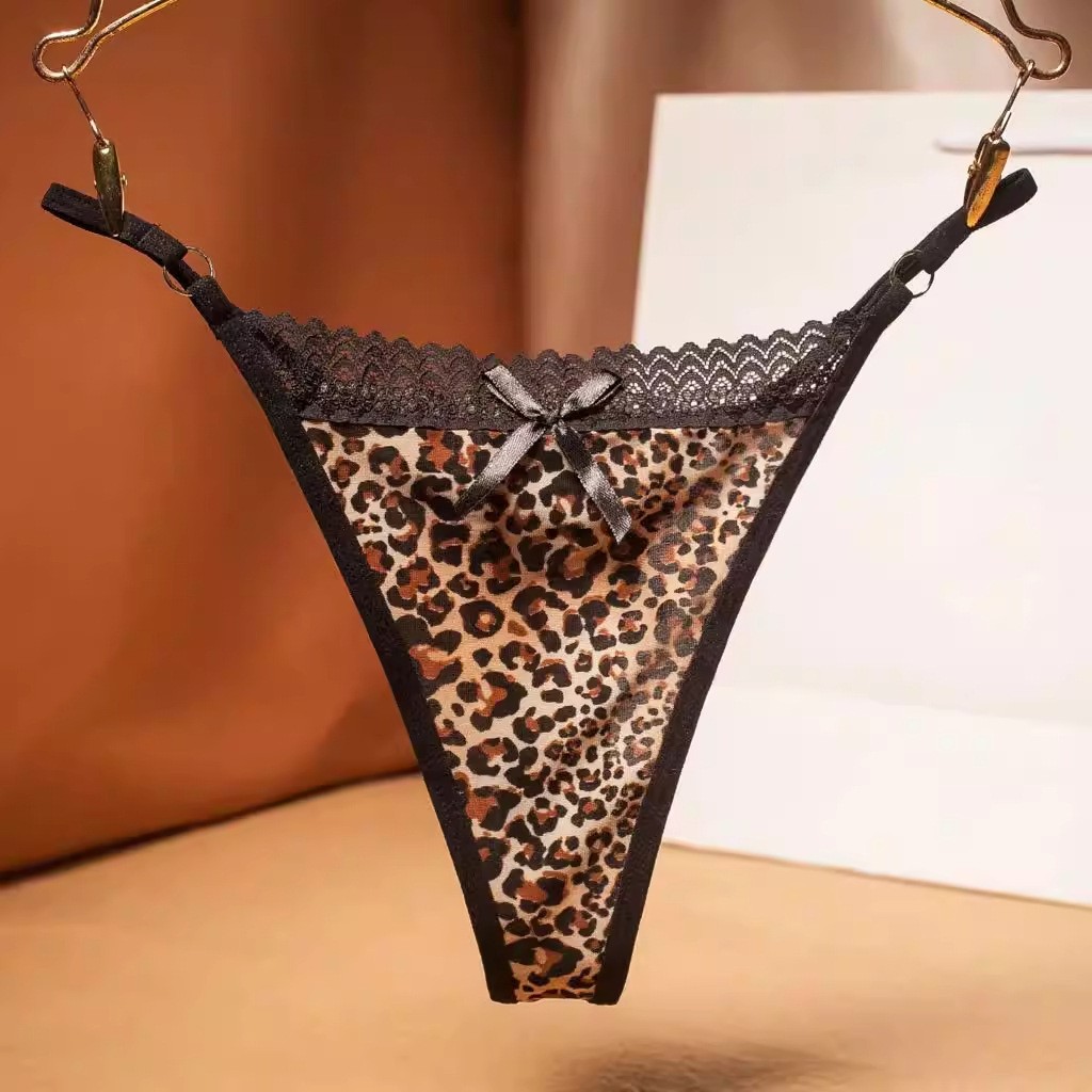 Plus Size Sexy Seamless Ice Silk Panties Leopard Thong Low-waisted Underwear
