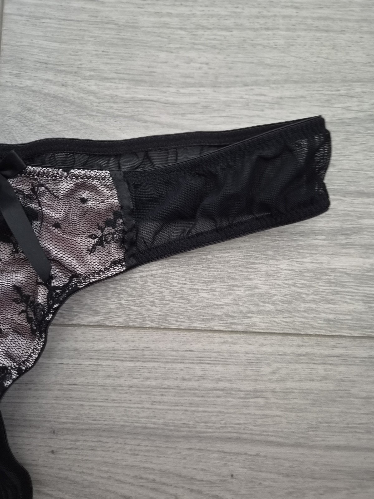 BNWOT Ann Summers Black & Nude Lace Overlay Thong Size 10-14