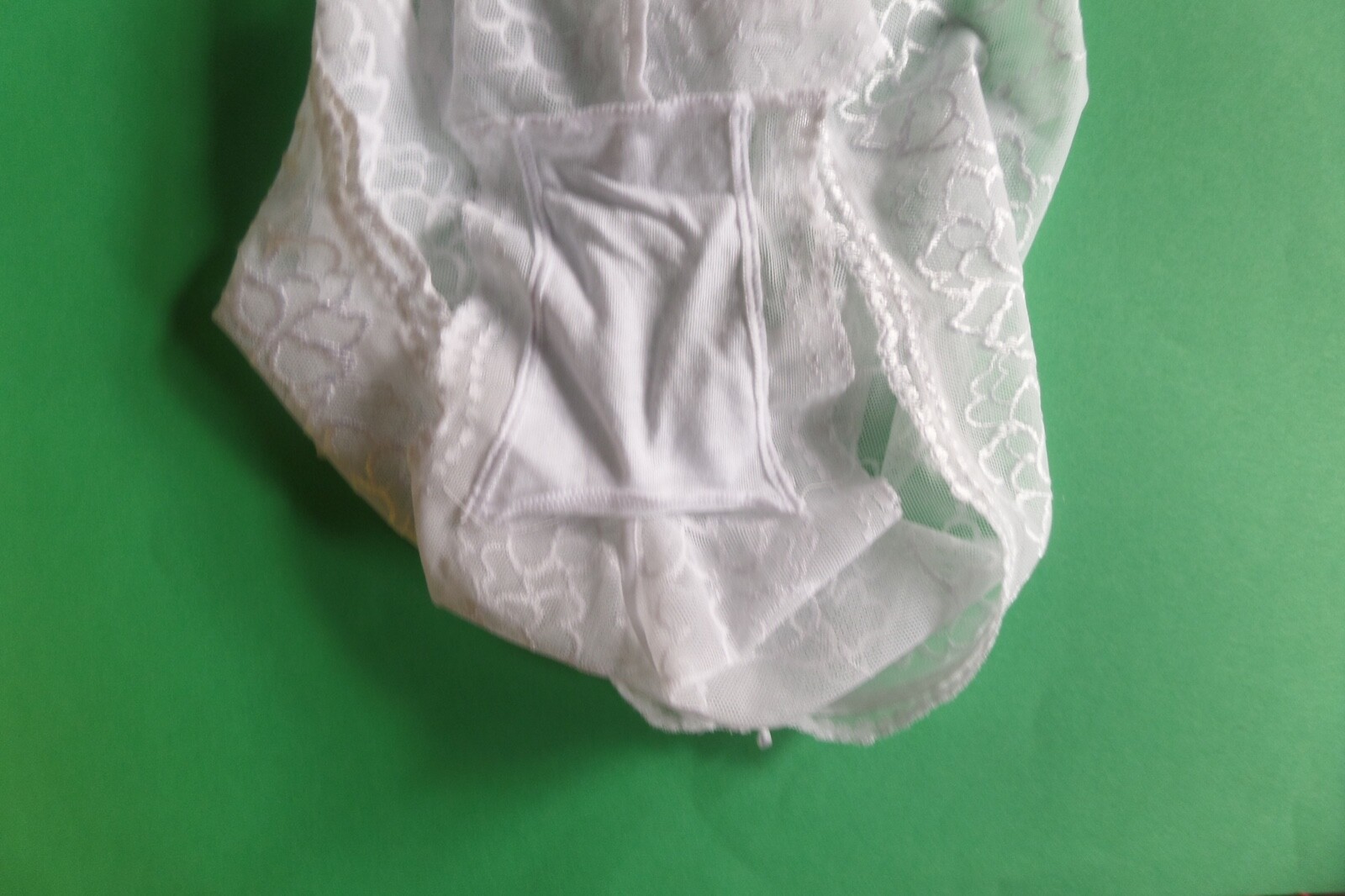 1 Only Knickers White Teens/Adult NEW  size 16-18 Lace Pattern Stretch Material