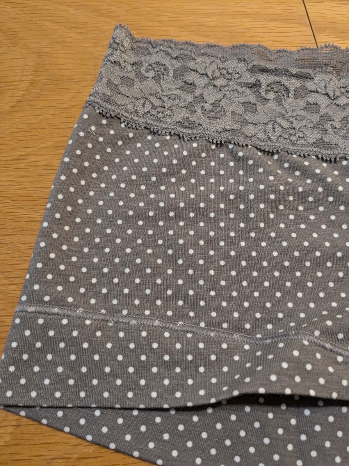 MAIDENFORM Gray White Polka Dot Boyshort Hipster Panties Sz Small