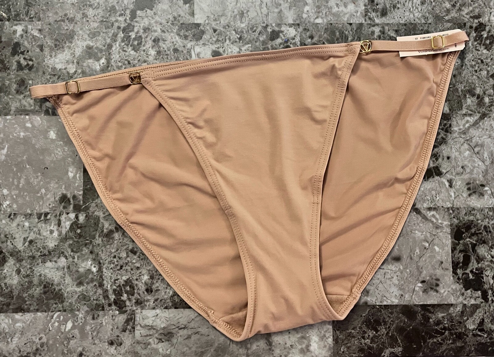 NWT VICTORIA’S SECRET BEIGE SMOOTH GOLD ADJUSTABLE STRAP STRING BIKINI PANTIES