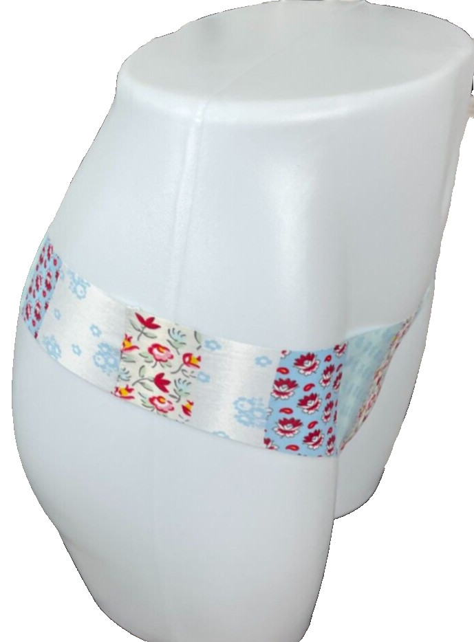Commando M/L Blue-Red Classic Patchwork Floral Laser Cut Edges Thong Panties