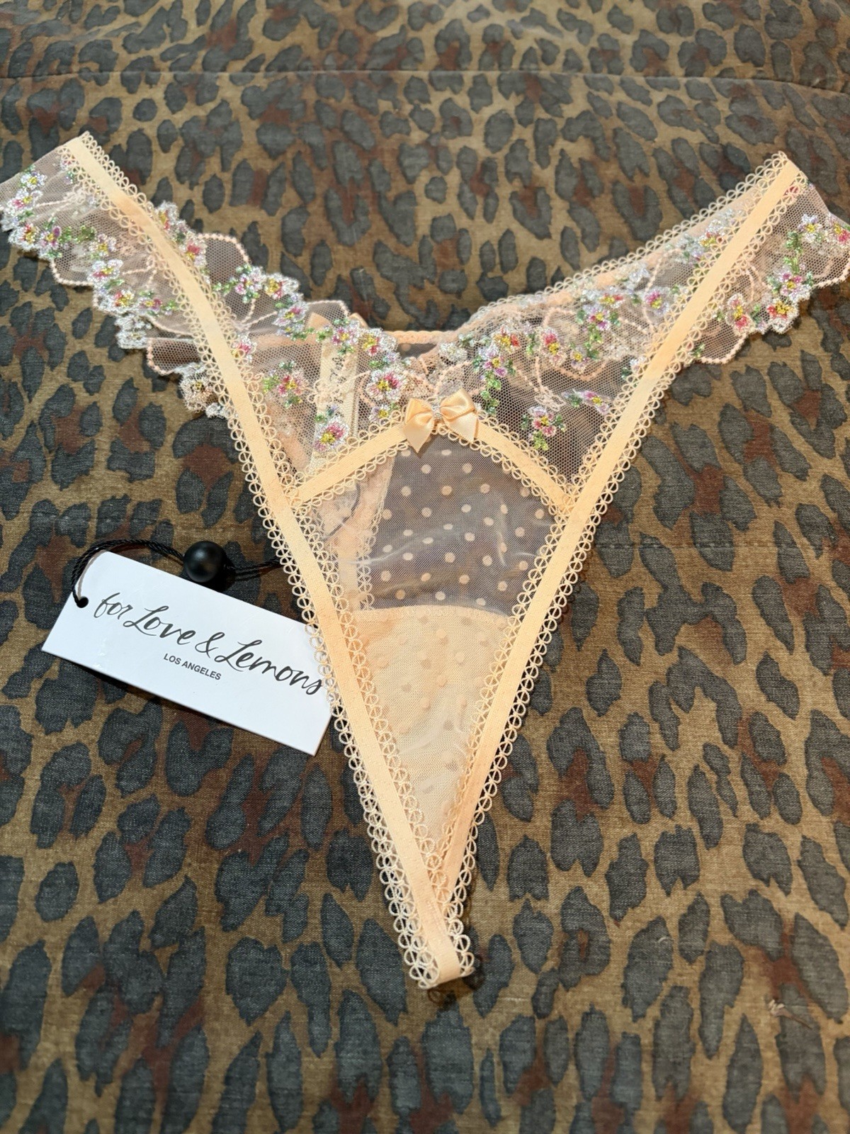 VS LOVE & LEMONS Peach Embroidered Metallic Threads Floral Lace Bows Thong NWT M