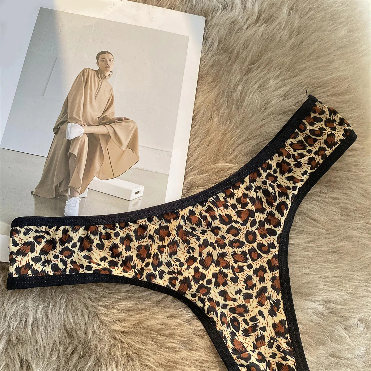 Low Rise Leopard G String Panties Women’s Seamless Soft Stretch Comfort Thong