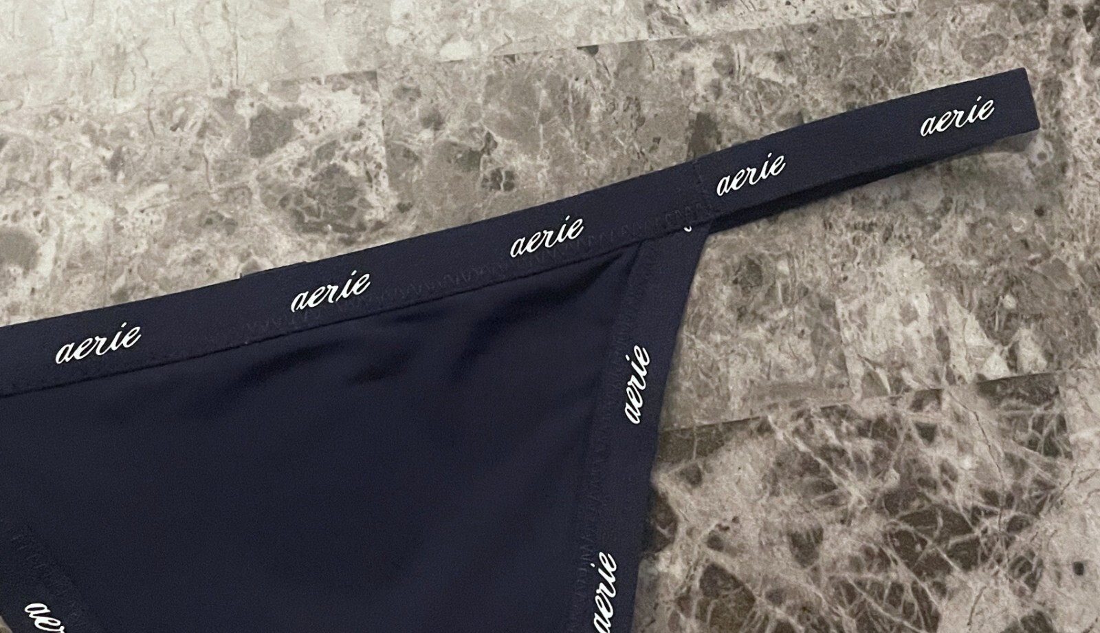 NWT AERIE AMERICAN EAGLE NAVY BLUE SMOOTH THIN NYLON SPANDEX V STRING PANTIES