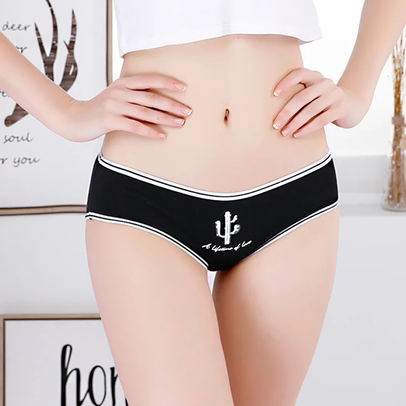Low Rise Cotton Panties Women Cartoon Print Seamless Soft Stretch Comfort 7 Pcs