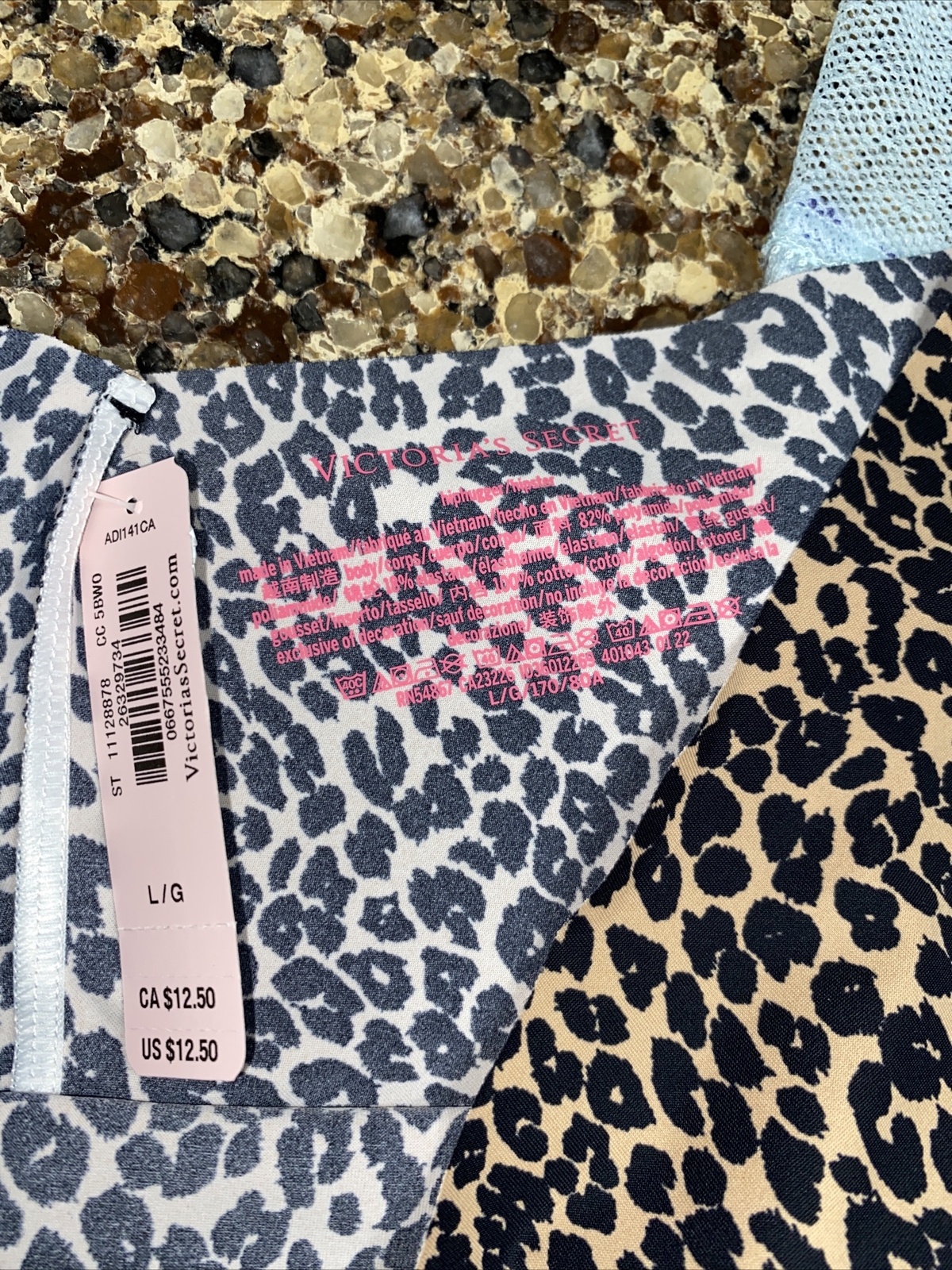 VICTORIA’S SECRET 2 pairs Hip hugger mesh waffle and leopard Panties Large NEW!