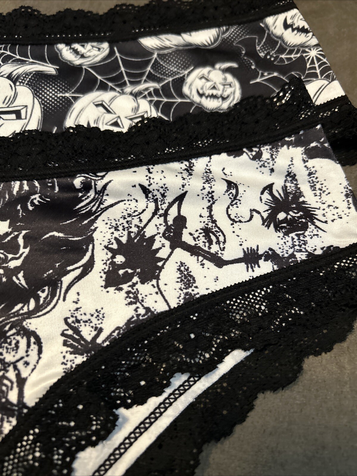 Morvia 3pk lace trim goth Skater Emo panties Emo Goth Santa Hat, Skull & Hallowe