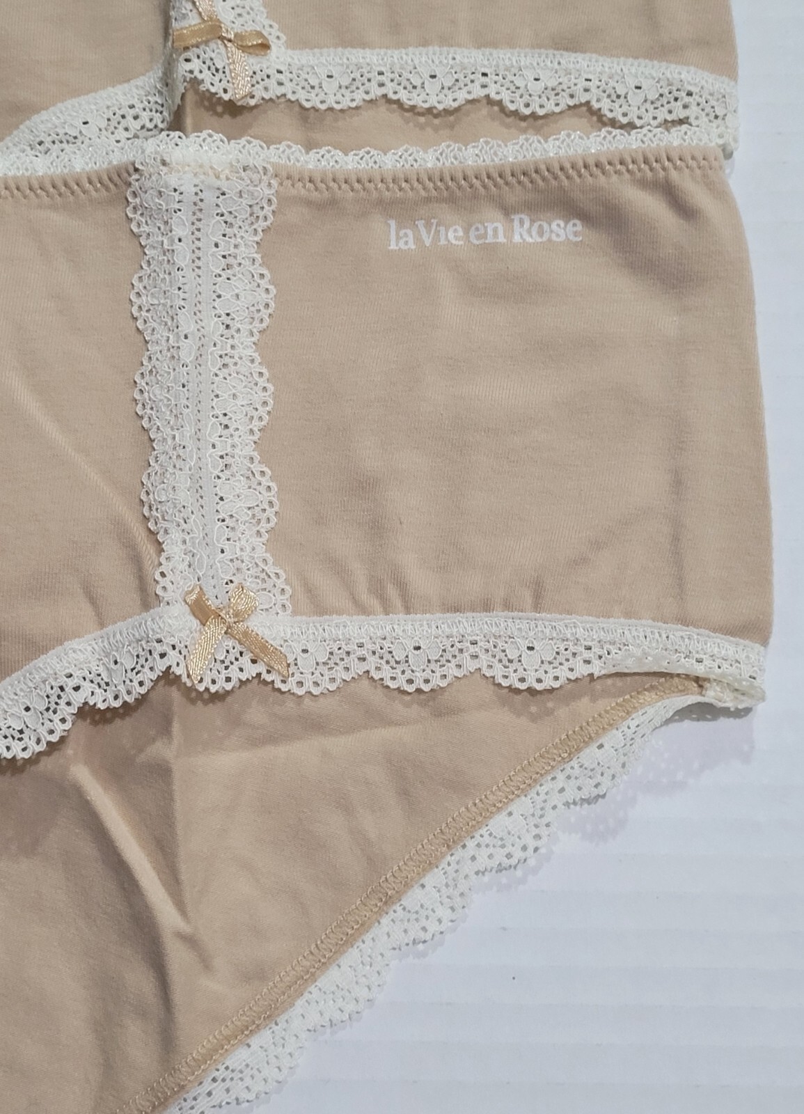 NWT – La Senza Brand – Beige Panties X 2 – White Lace – 95% Cotton – Size Large