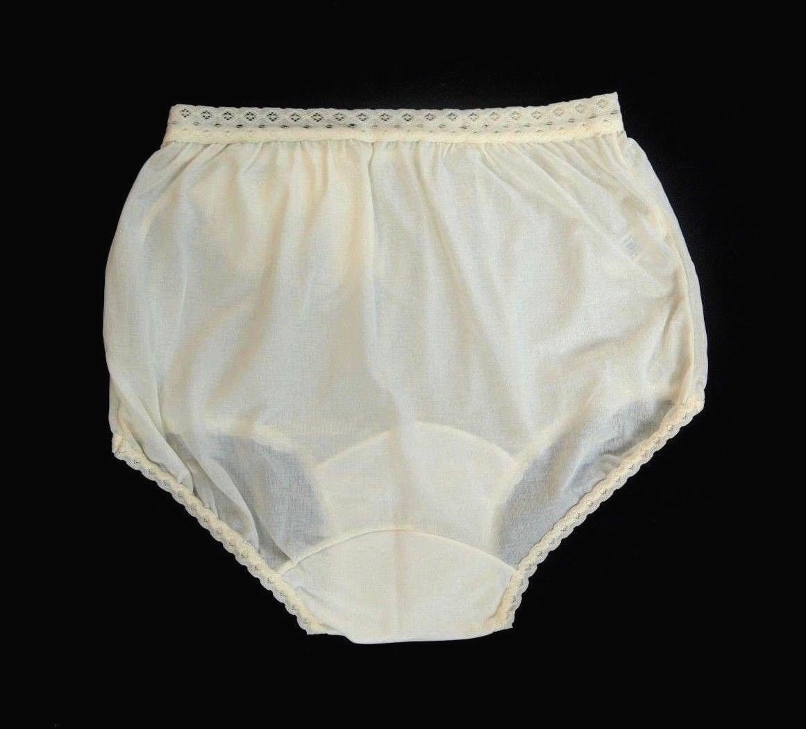 CAROLE Embossolon Antron III 100% Nylon Full-Cut Yellow Brief Size 6/Med NWOT