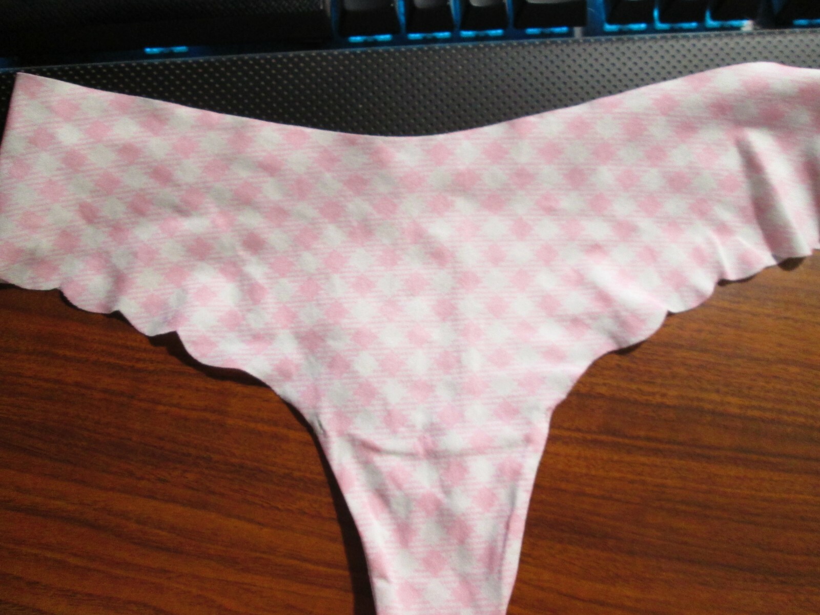 🌷New Victoria’s Secret💲Discounts on 2+💲💖Laser Thong XS, S, M, L, XL