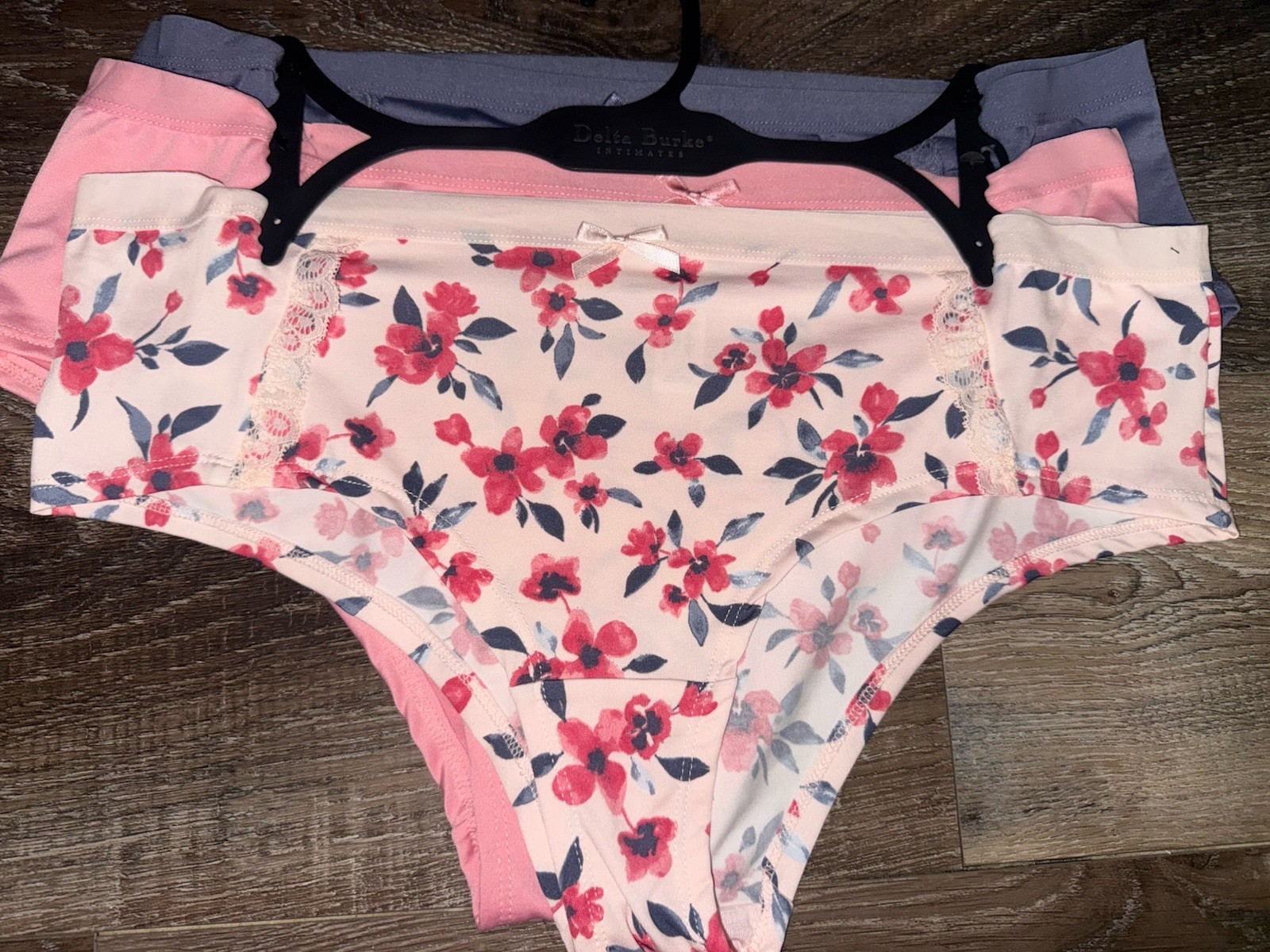 Delta Burke ~ 3-Pair Womens Cheeky Underwear Panties Polyester Blend ~ 2X/9