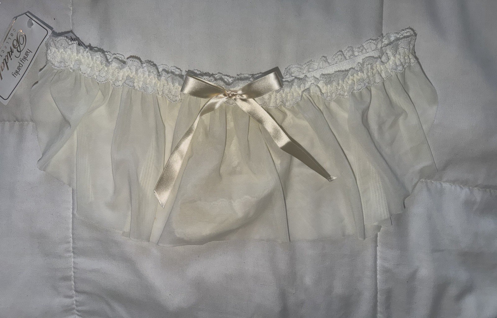 Hanky Panky Bridal Collection Bride Veil Thong Panties Ruffle Lace Size M/L