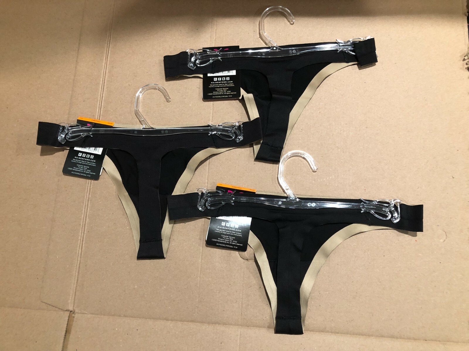 (3 PK) Maidenform 40149 Comfort Devotion Thong Black Seamless No Show NWT – S/5