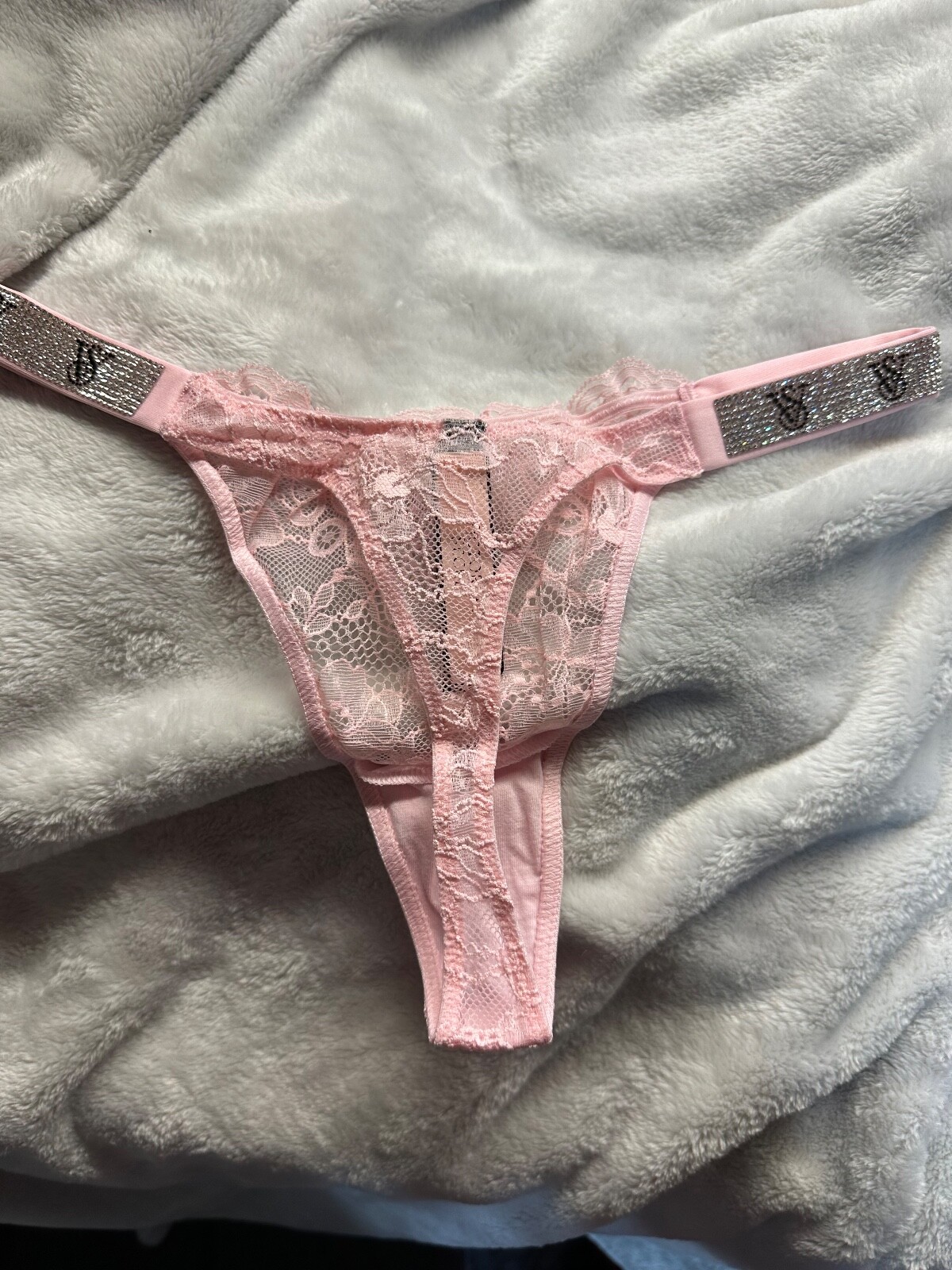 VICTORIA’S SECRET SHINE STRAP PRETTY BLOSSOM THONG SMALL-LARGE