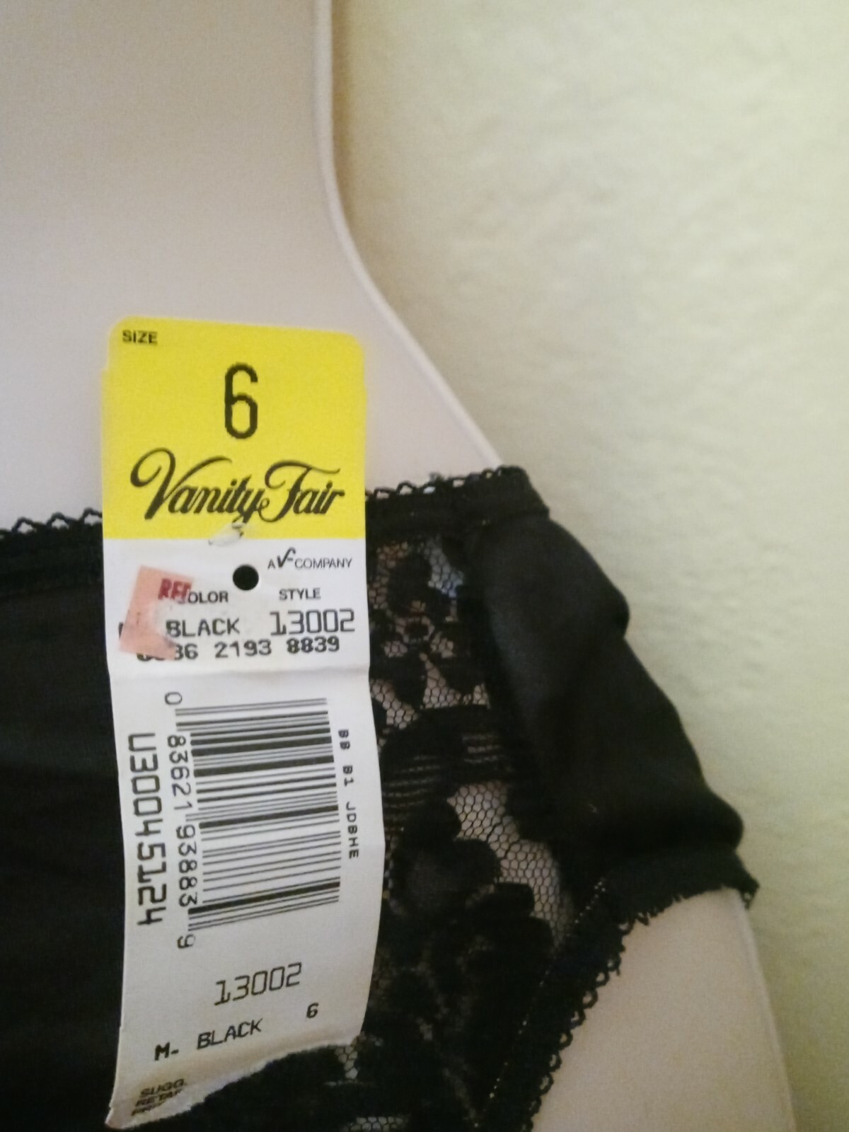 Vanity Fair Hi-cut Ladies Panties Black 100% Nylon Antron lll Size 6.