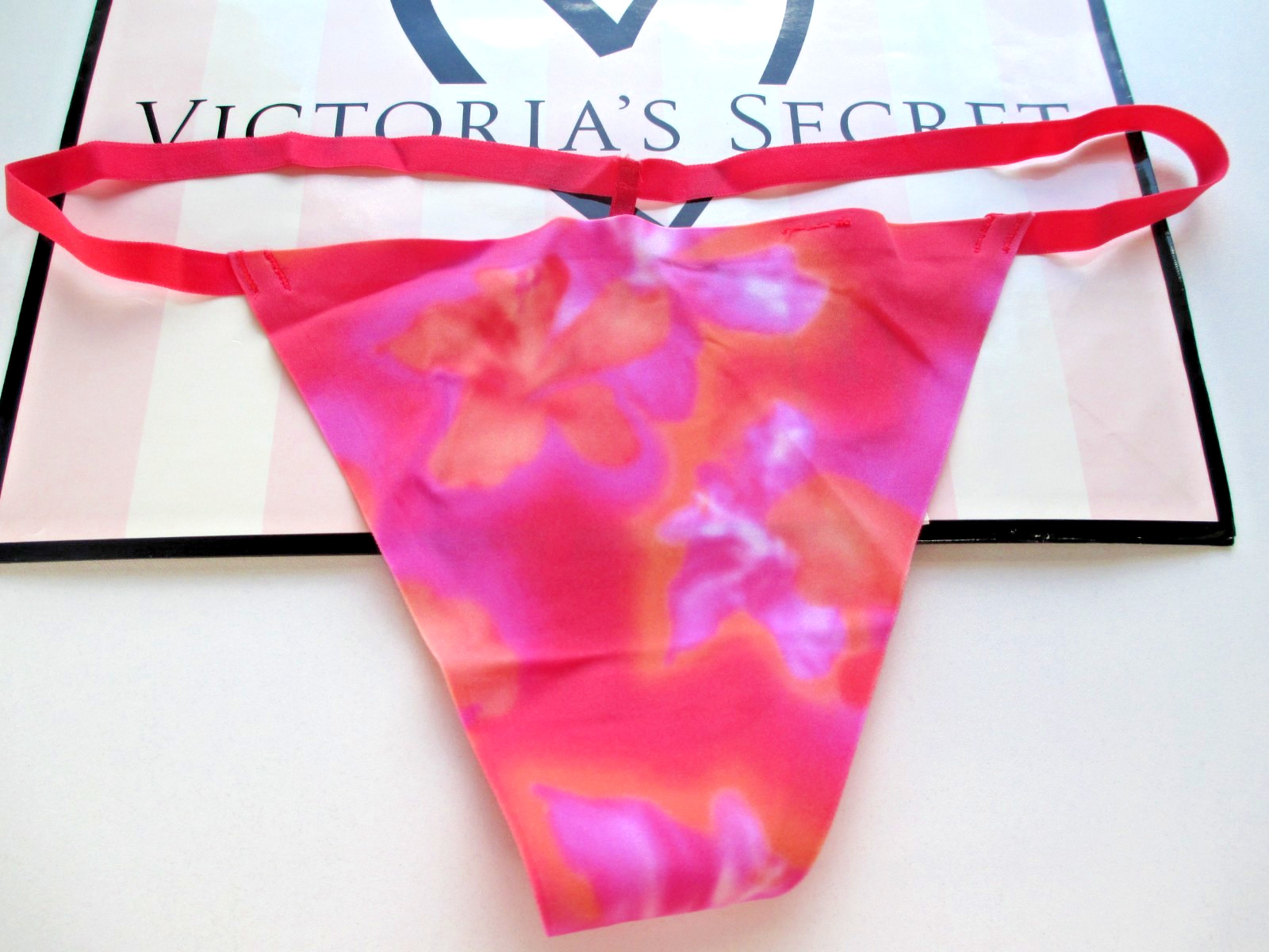 VICTORIA’S SECRET PINK No Show V-String Thong Panty S M L XL Hibiscus NWT VS